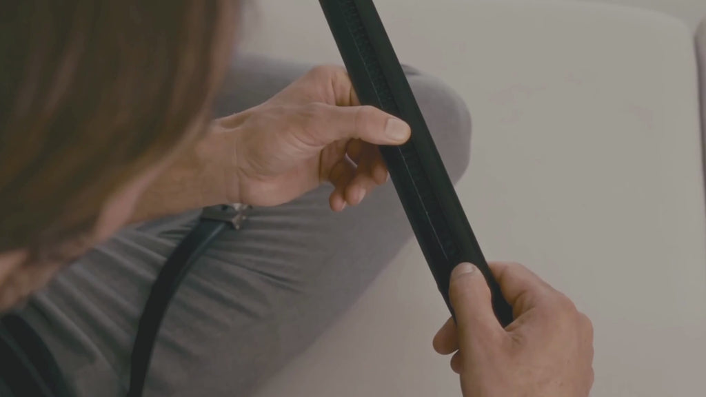 THE MONARCH™— Automatic No-Hole Belt